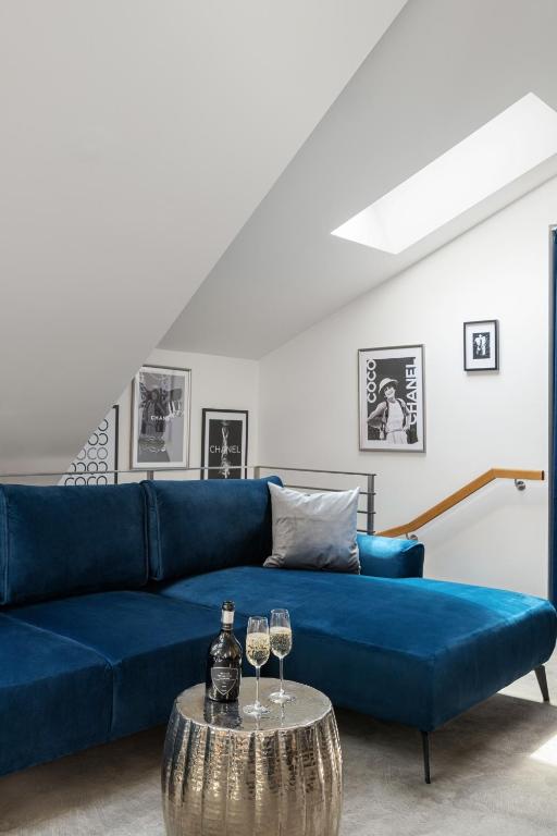 Coco Chanel Boutique Apartment by goodnite cz - 11
