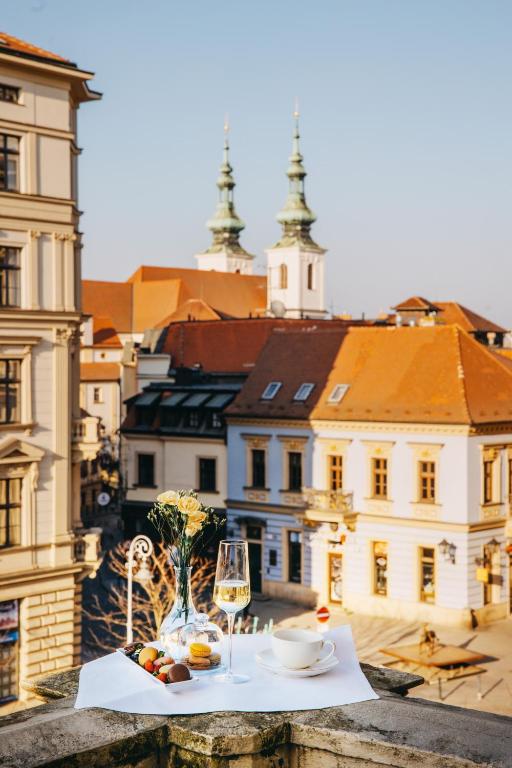 Grand Palace Brno - Small Luxury Hotels of the World - 24