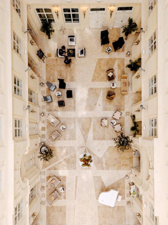 Grand Palace Brno - Small Luxury Hotels of the World - 39