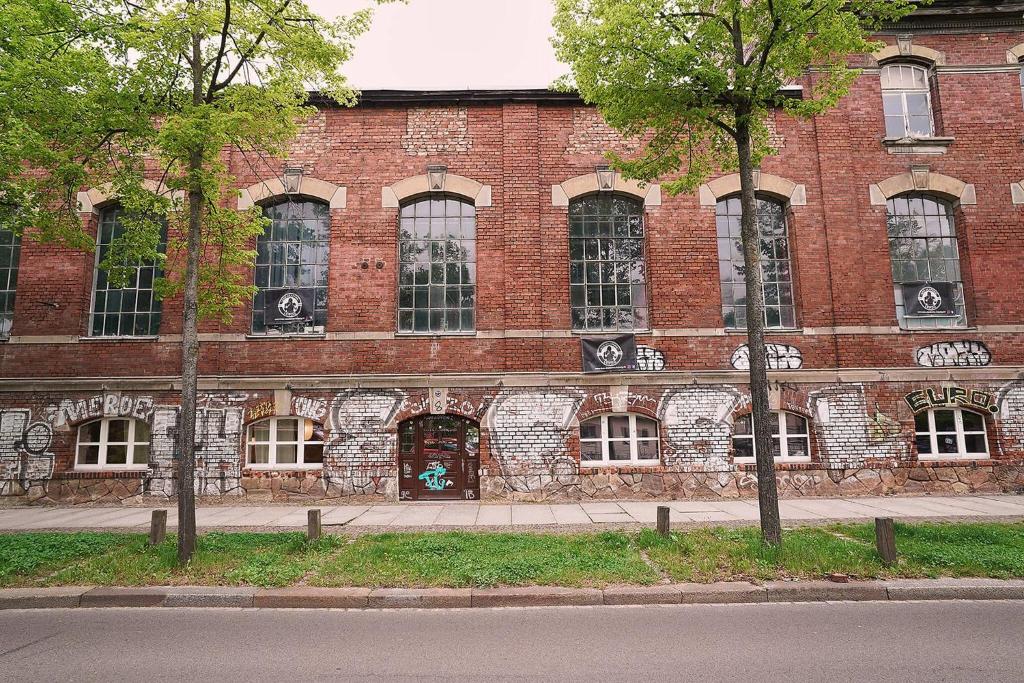 Platz für alle - geschmackvolle Gruppenunterkunft in Leipzig - 21