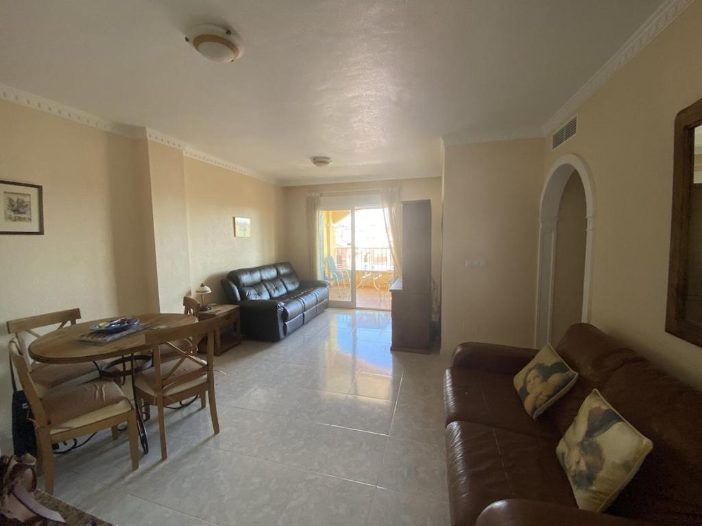 Top Floor spacious apartment with roof terrace - 23