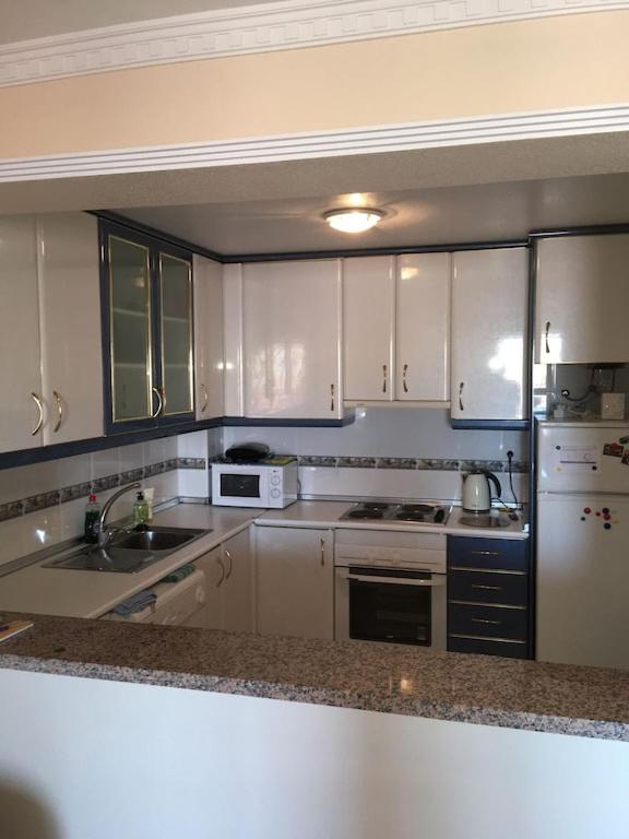 Top Floor spacious apartment with roof terrace - 3