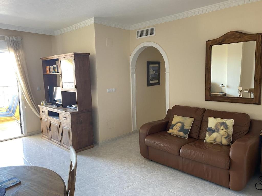 Top Floor spacious apartment with roof terrace - 8