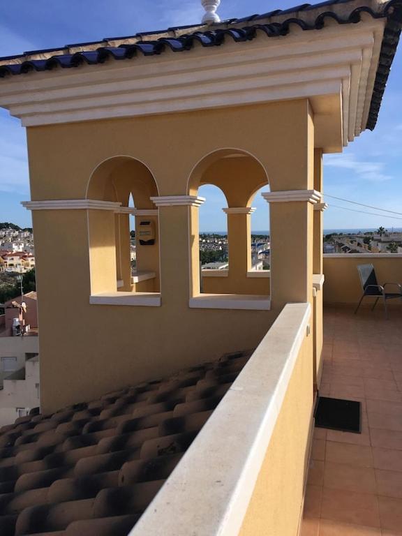 Top Floor spacious apartment with roof terrace - 16