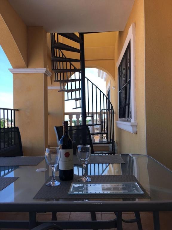 Top Floor spacious apartment with roof terrace - 18