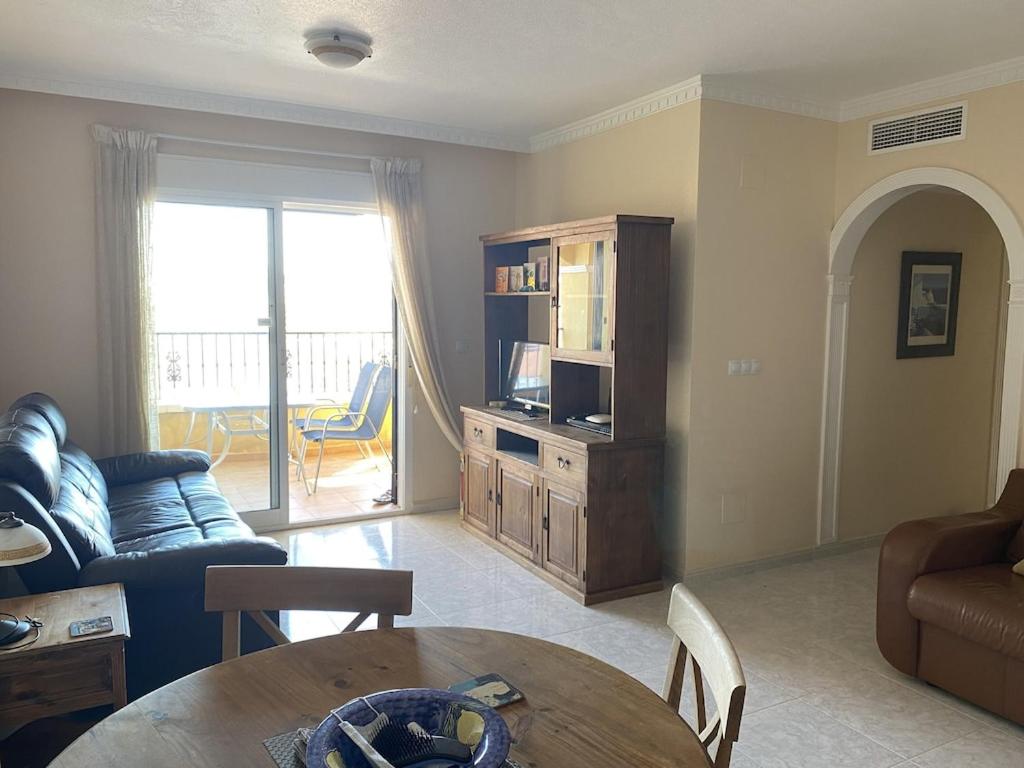 Top Floor spacious apartment with roof terrace - 5