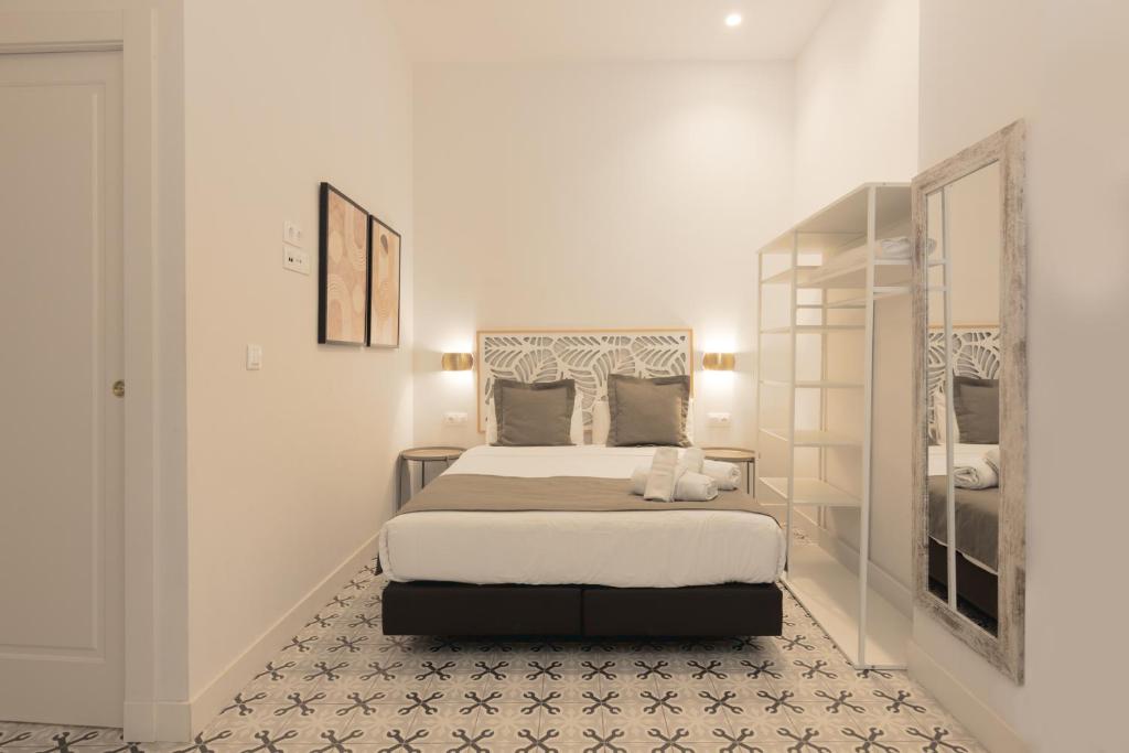 Apartamentos Teatro by Be Alicante - 7