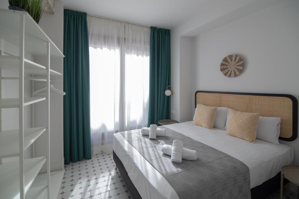 Apartamentos Teatro by Be Alicante - 20