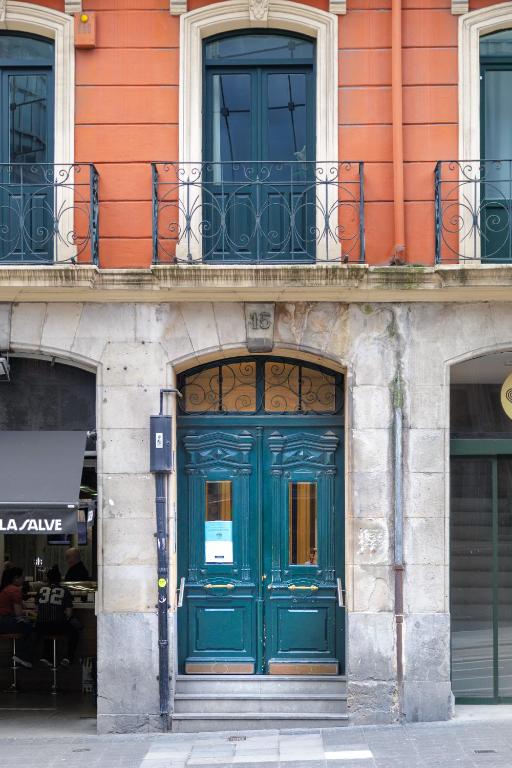 VT Mandoia by Bilbaohost - 25