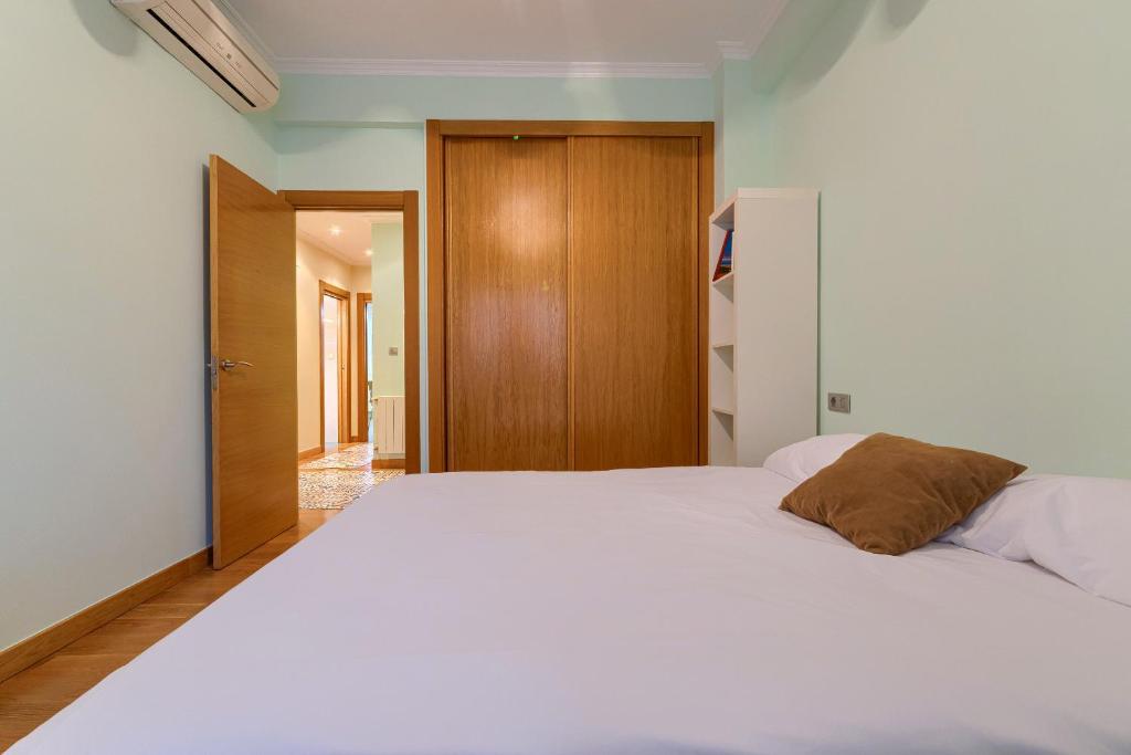 Encanto y Confort en Calle Epalza - Tu Familia en el Corazón de Bilbao - 16