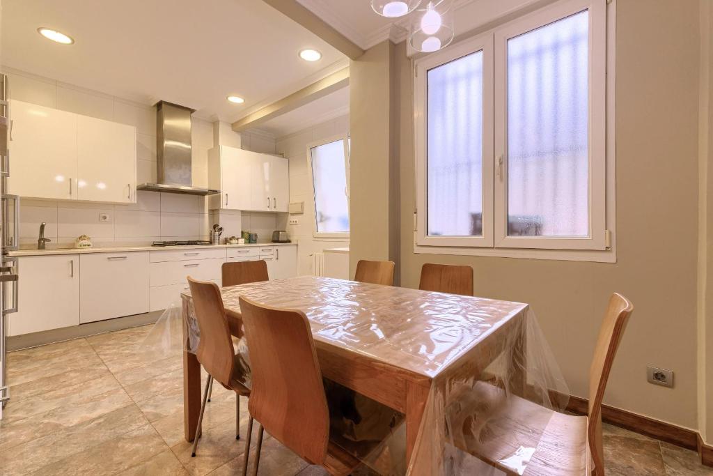 Encanto y Confort en Calle Epalza - Tu Familia en el Corazón de Bilbao - 21