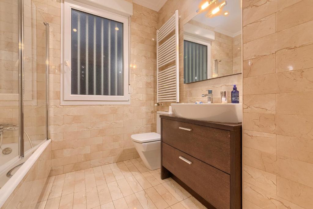 Encanto y Confort en Calle Epalza - Tu Familia en el Corazón de Bilbao - 28