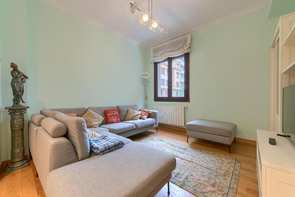 Encanto y Confort en Calle Epalza - Tu Familia en el Corazón de Bilbao - 5