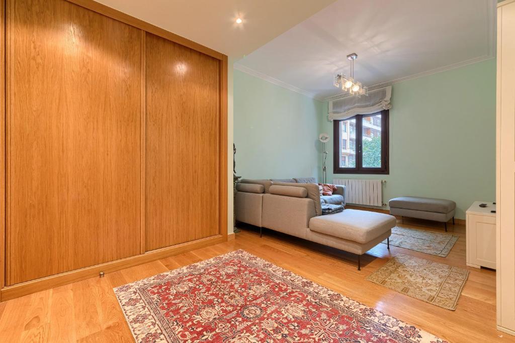 Encanto y Confort en Calle Epalza - Tu Familia en el Corazón de Bilbao - 25