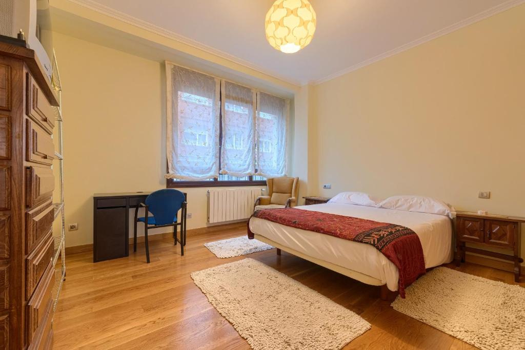 Encanto y Confort en Calle Epalza - Tu Familia en el Corazón de Bilbao - 2