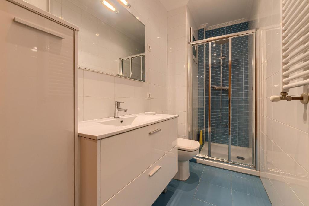 Encanto y Confort en Calle Epalza - Tu Familia en el Corazón de Bilbao - 8