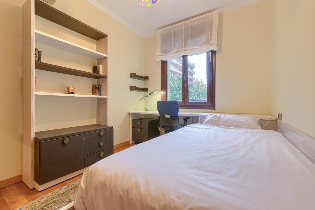 Encanto y Confort en Calle Epalza - Tu Familia en el Corazón de Bilbao - 11