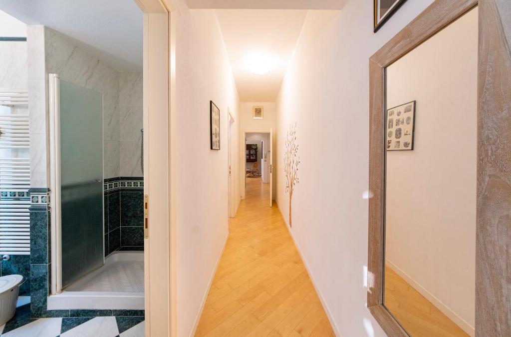 HouSmart Treves 2 - 10