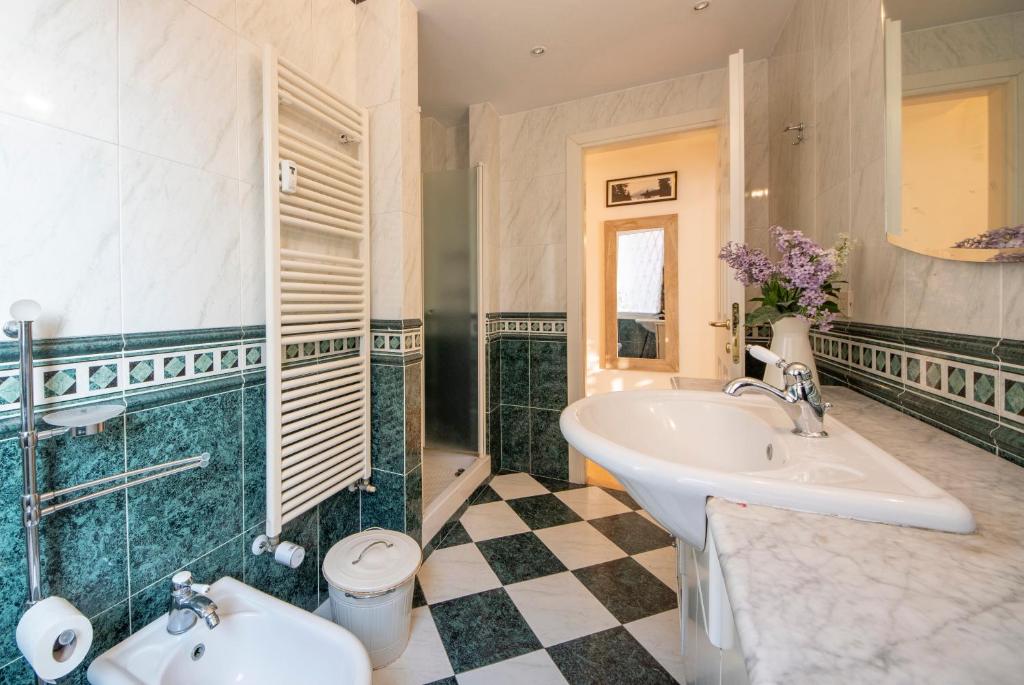 HouSmart Treves 2 - 6