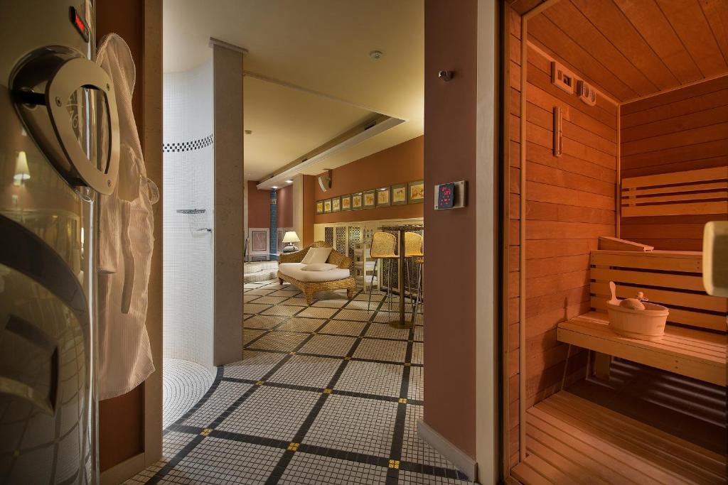 Marrol's Boutique Hotel - 44