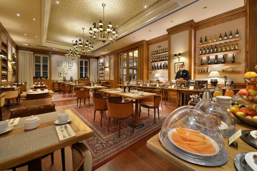 Marrol's Boutique Hotel - 13