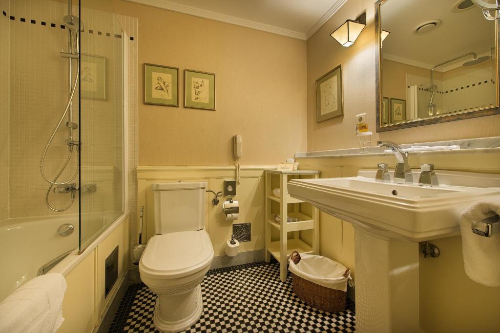 Marrol's Boutique Hotel - 6