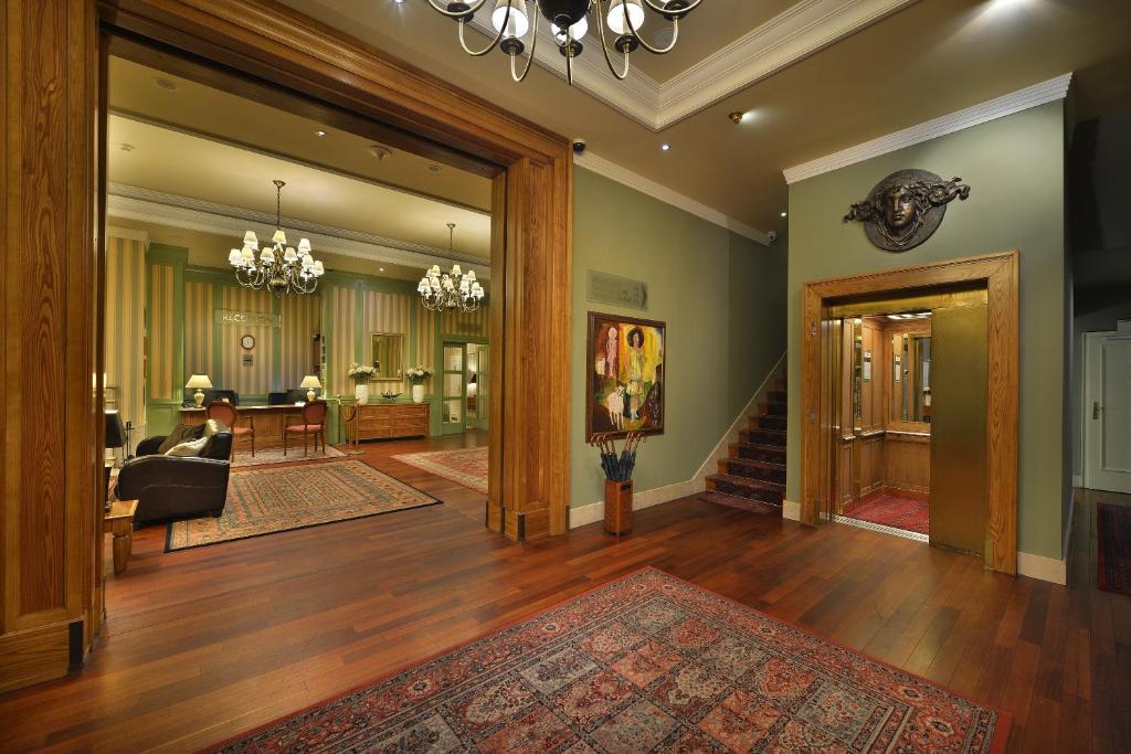 Marrol's Boutique Hotel - 17