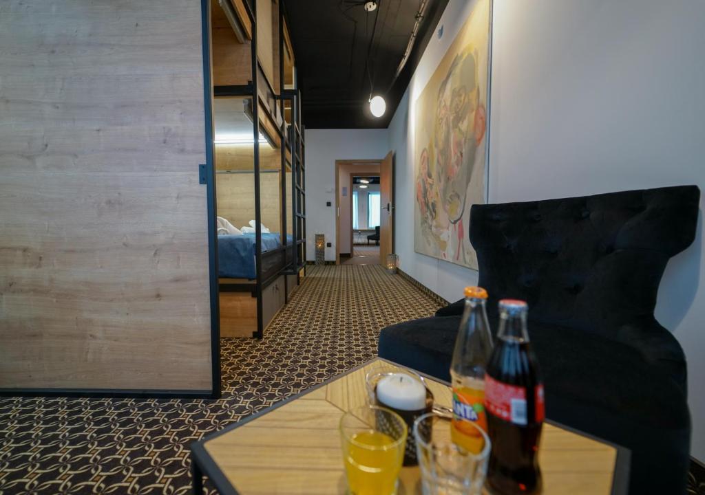 CHORS like a hotel - Capsule & NFT Boutique Hostel Bratislava - City Center - 35