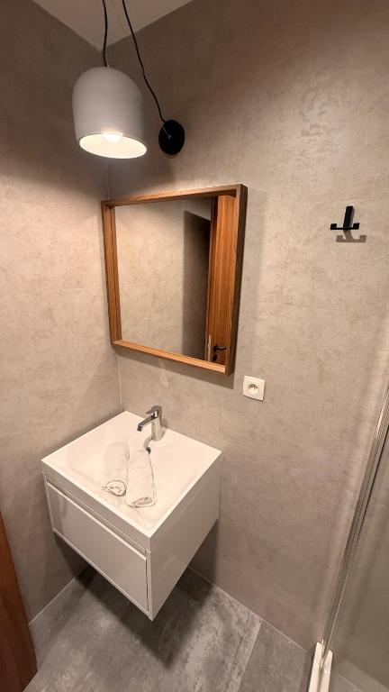 Svarog Unique Apartment by CHORS - 20