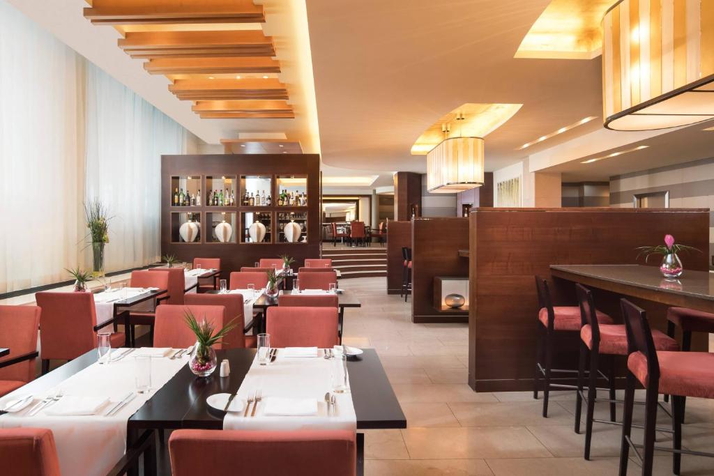 Sheraton Bratislava Hotel - 35