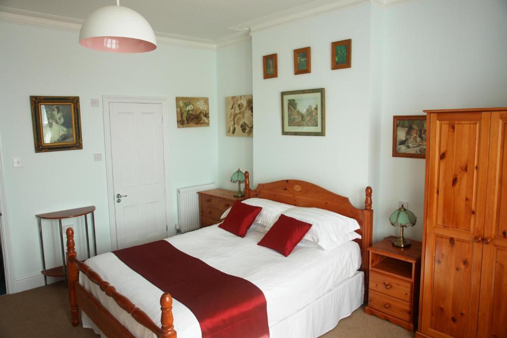 Filton Guest House - 35