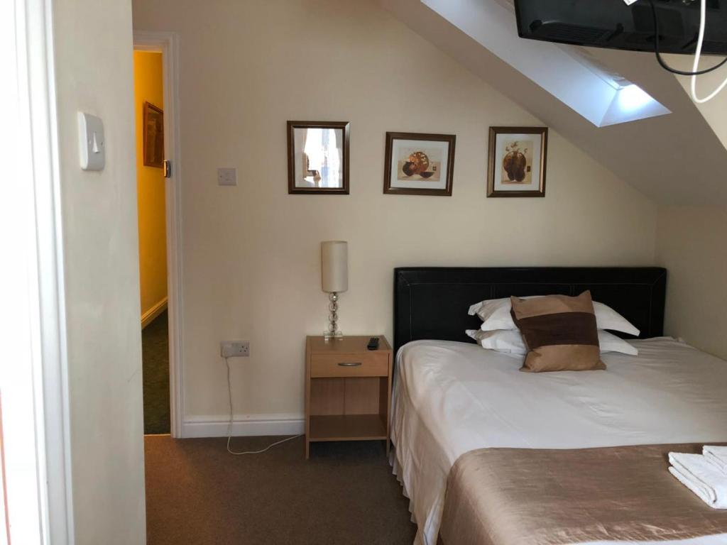 Filton Guest House - 32