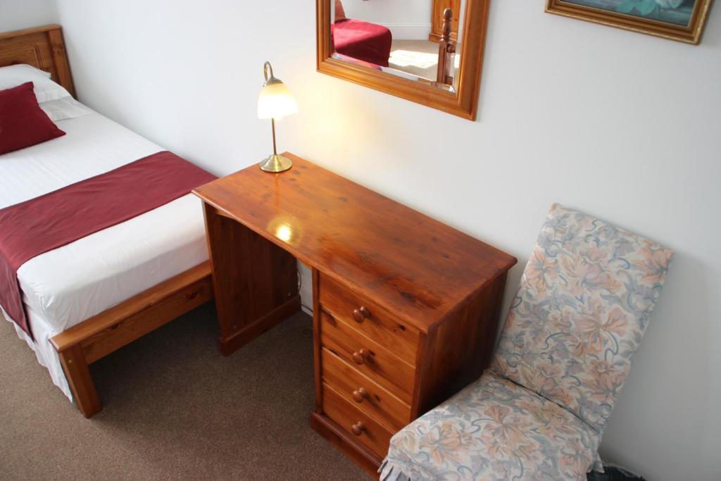 Filton Guest House - 12