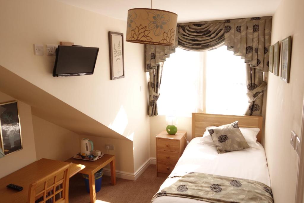 Filton Guest House - 41