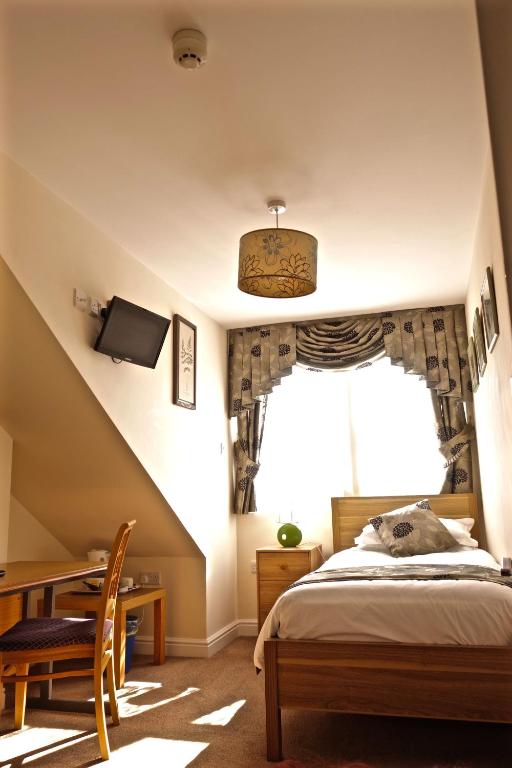 Filton Guest House - 38