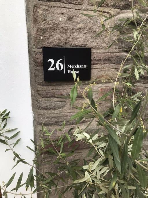 Large newly refurbished house close to harbour Free Parking - 21