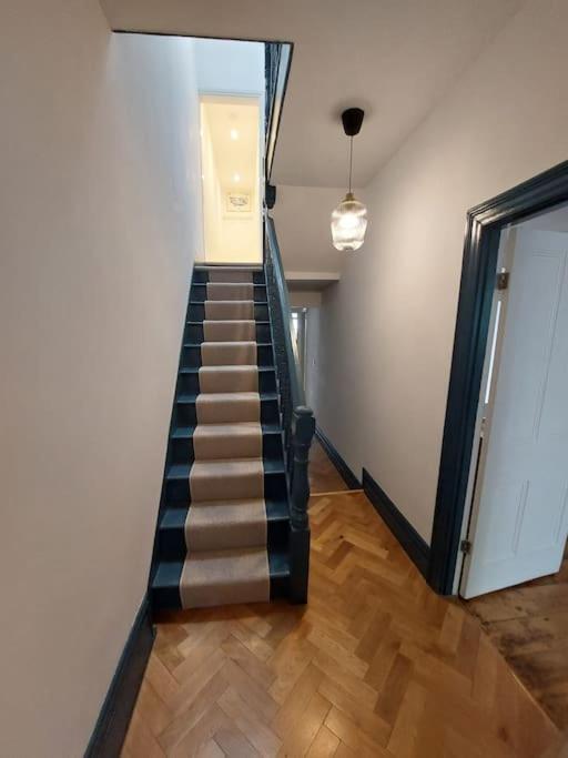 Large newly refurbished house close to harbour Free Parking - 19