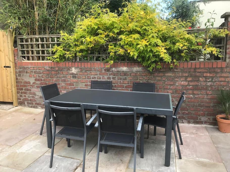 Large newly refurbished house close to harbour Free Parking - 6