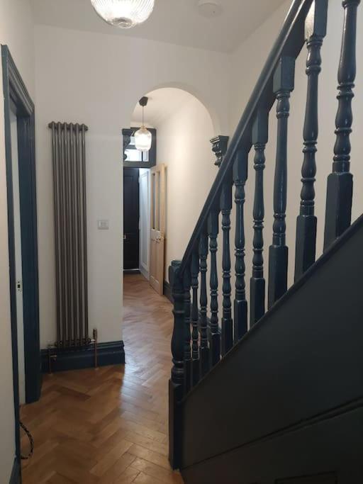 Large newly refurbished house close to harbour Free Parking - 20