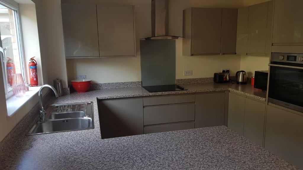 Luxurious Dingle Corner - 12