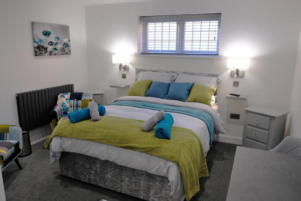 Rosemary House BRS Airport Accommodation - 11