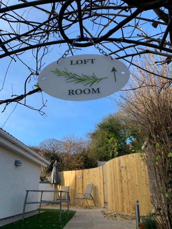 Rosemary House BRS Airport Accommodation - 17