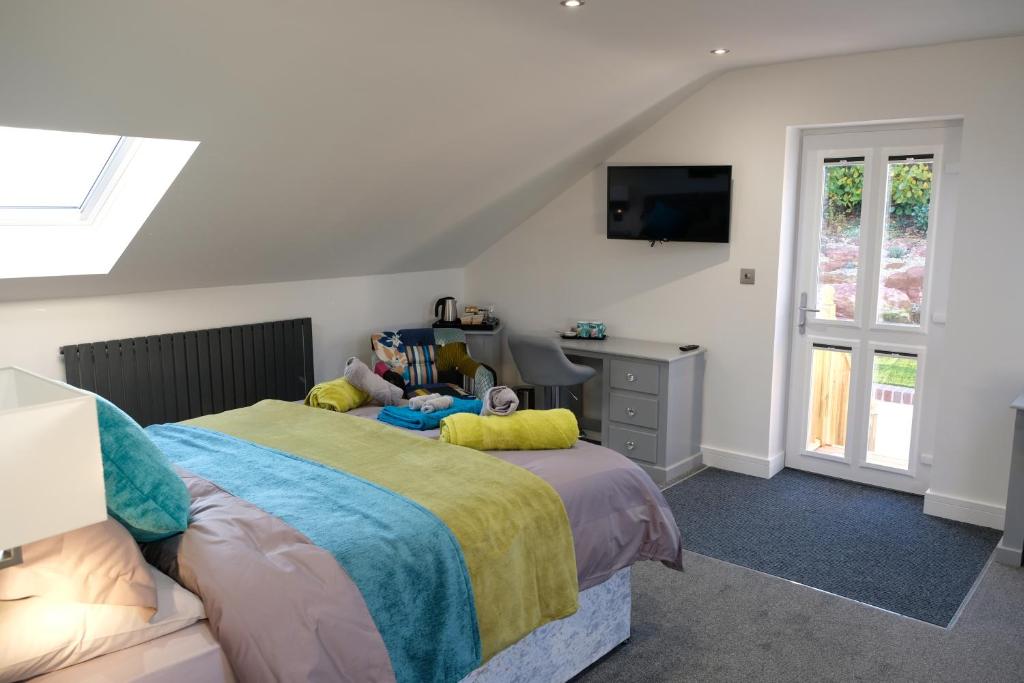 Rosemary House BRS Airport Accommodation - 7