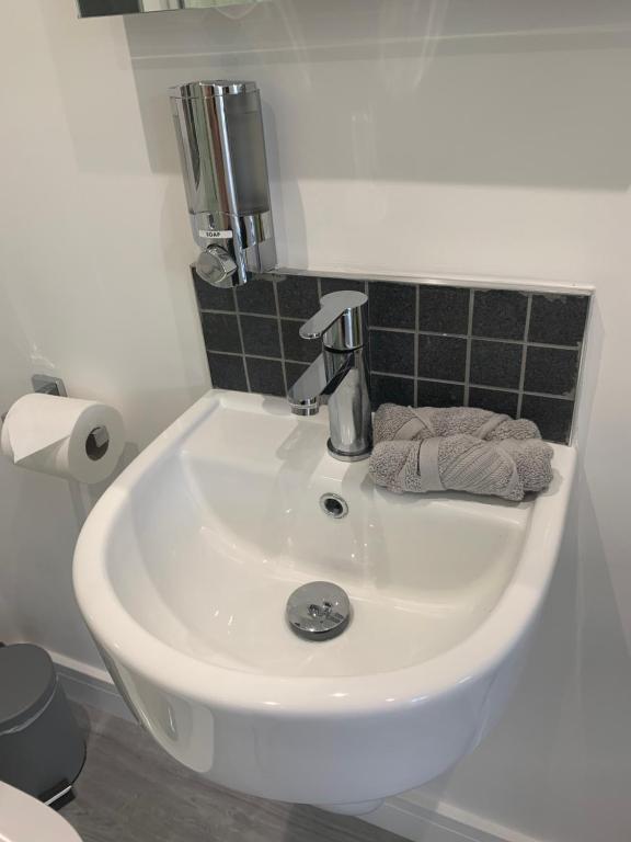 Rosemary House BRS Airport Accommodation - 26