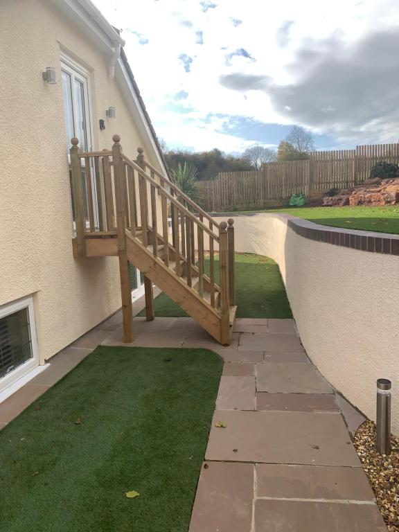 Rosemary House BRS Airport Accommodation - 21