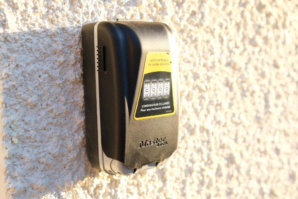 Rosemary House BRS Airport Accommodation - 12