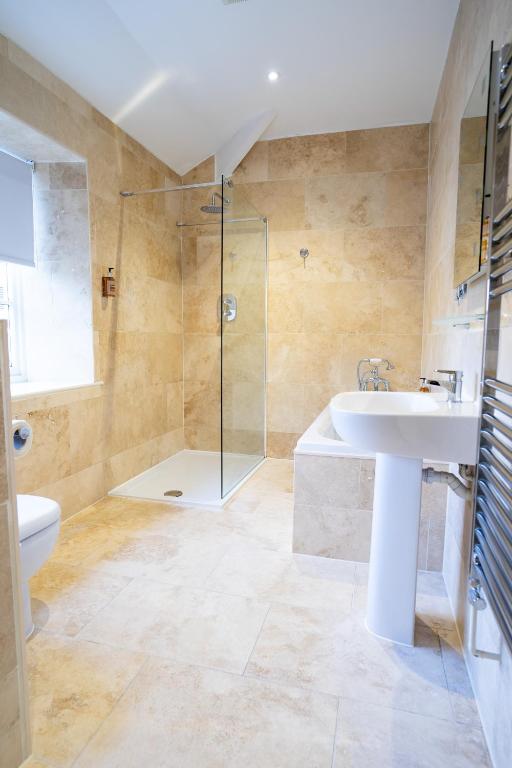 The Bear & Swan - 10