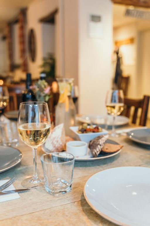 The Bear & Swan - 22