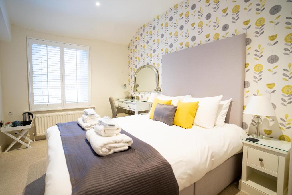 The Bear & Swan - 15