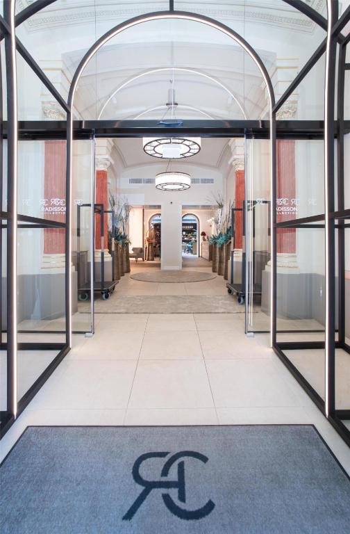 Radisson Collection Hotel, Basilica Budapest - 5